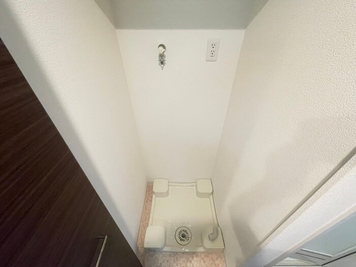 物件内観写真20　(洗濯機置場)