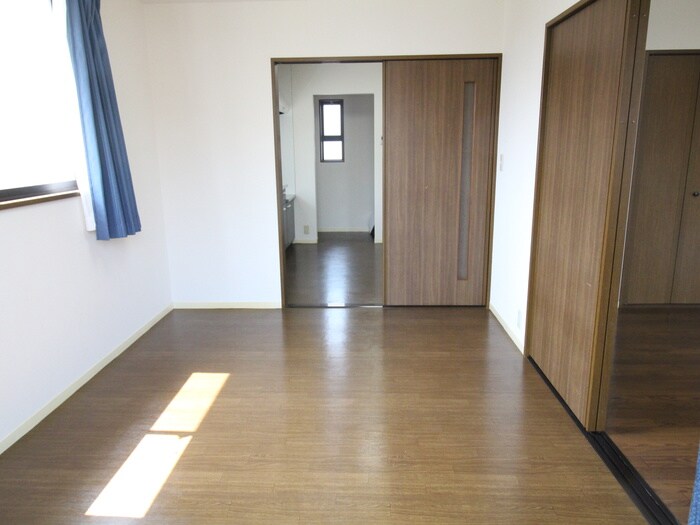 物件内観写真7　(居室)