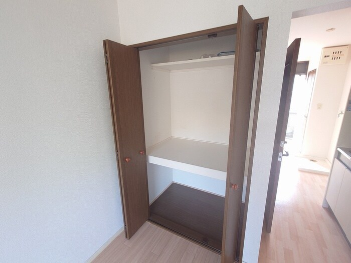 物件内観写真13　(収納)