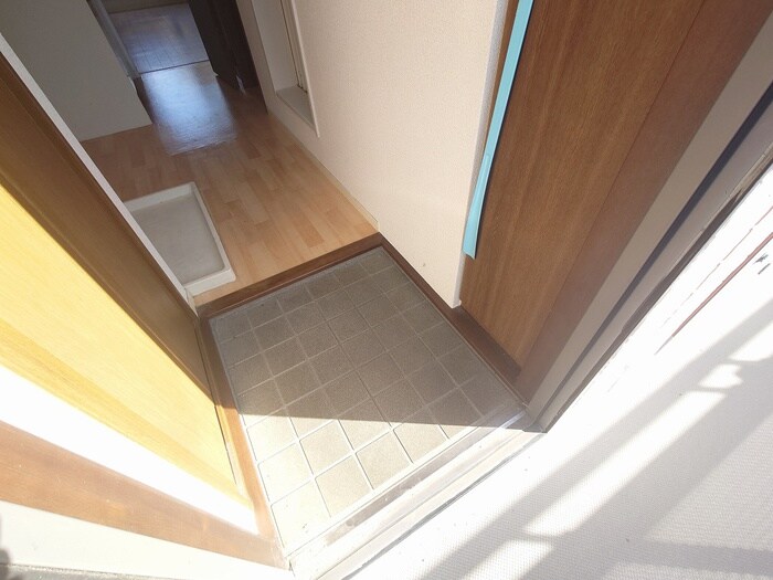 物件内観写真14　(玄関)