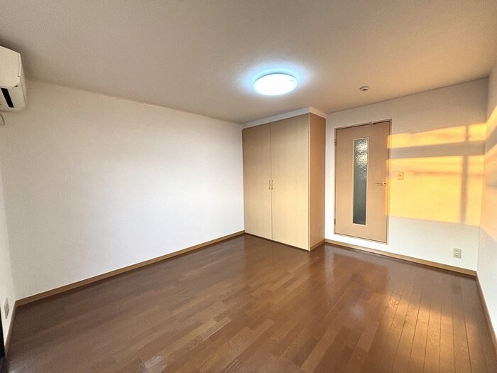 物件内観写真10　(居室)