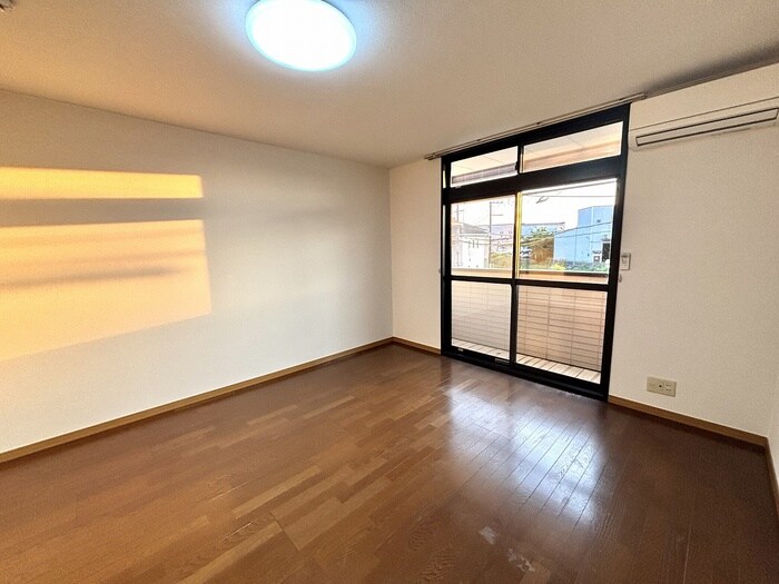 物件内観写真11　(居室)