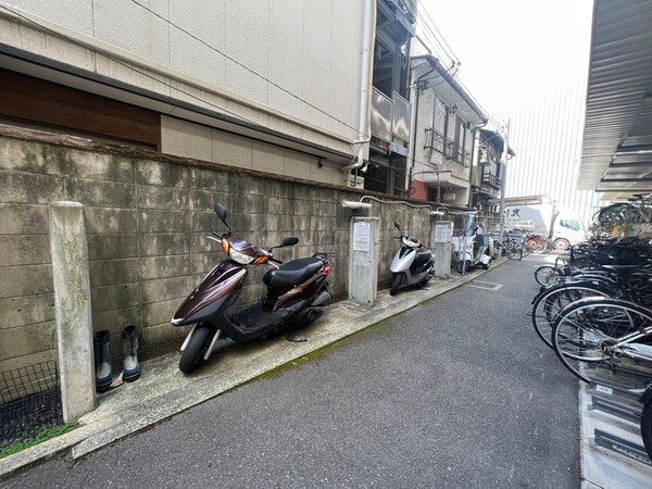 バイク置き場