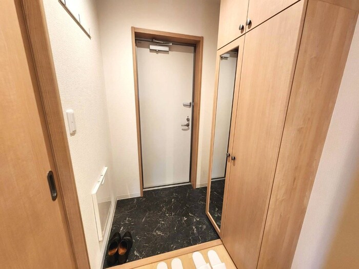 物件内観写真22　(玄関)