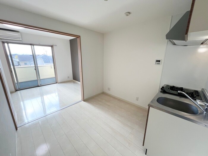 物件内観写真8　(居室)