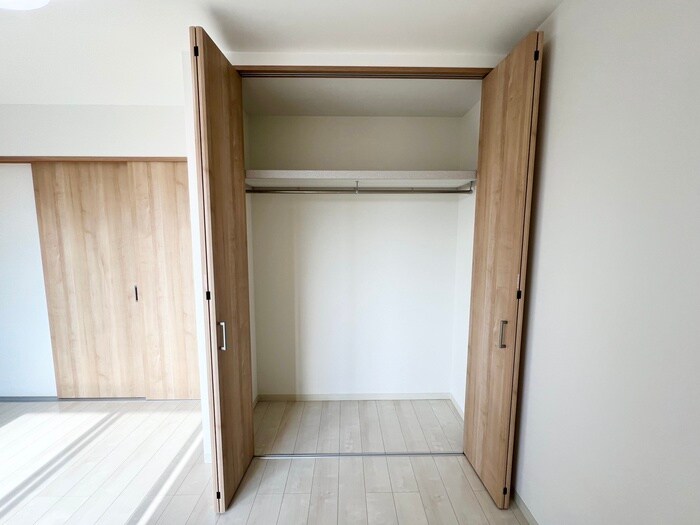 物件内観写真12　(収納)