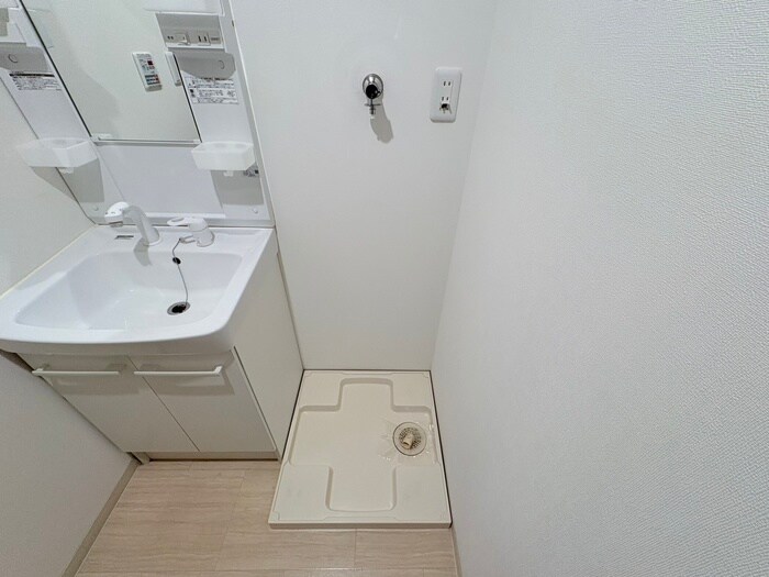 物件内観写真14　(洗濯機置場)