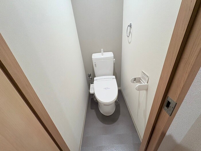 物件内観写真15　(トイレ)