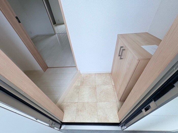 物件内観写真17　(玄関)