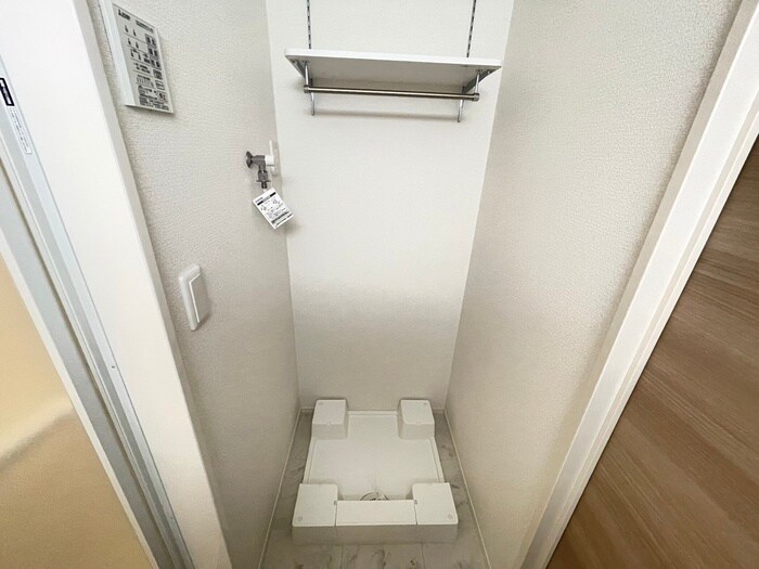 物件内観写真13　(洗濯機置場)