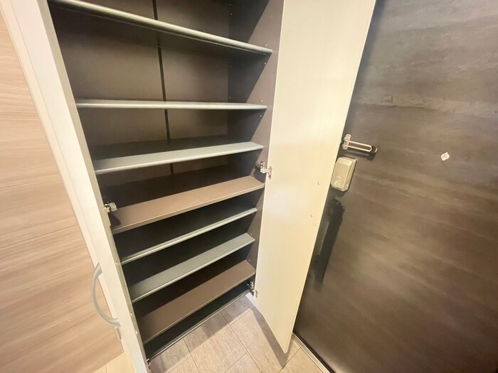 物件内観写真15　(靴箱)