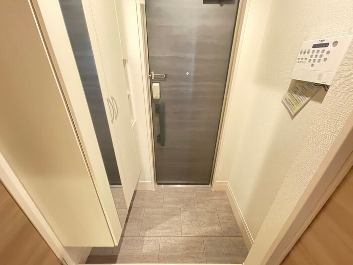 物件内観写真16　(玄関)