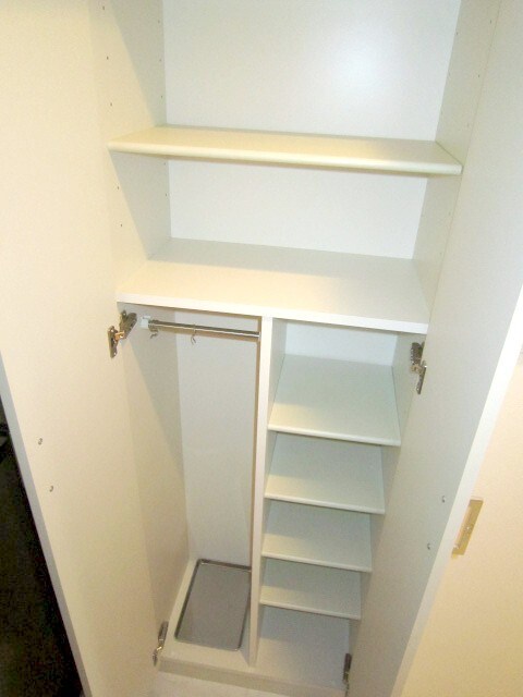 物件内観写真13　(収納)