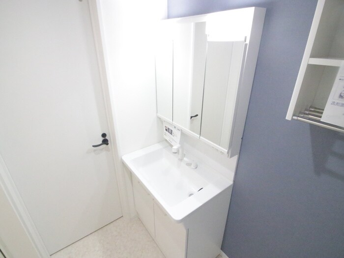 物件内観写真11　(洗面)