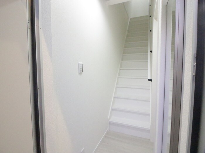 物件内観写真18　(廊下)