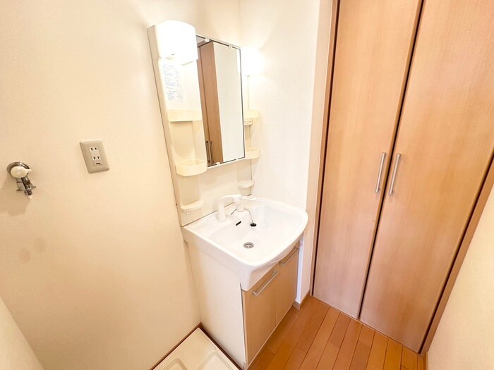 物件内観写真10　(洗面)