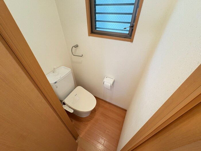 物件内観写真15　(トイレ)