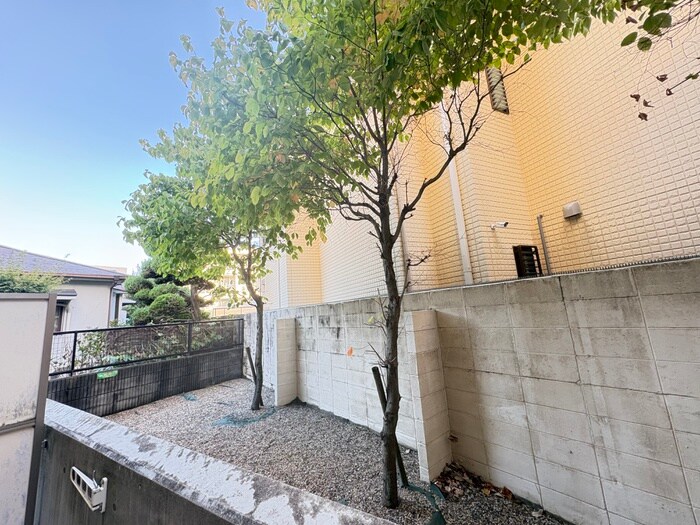 物件内観写真22　(室内からの展望)