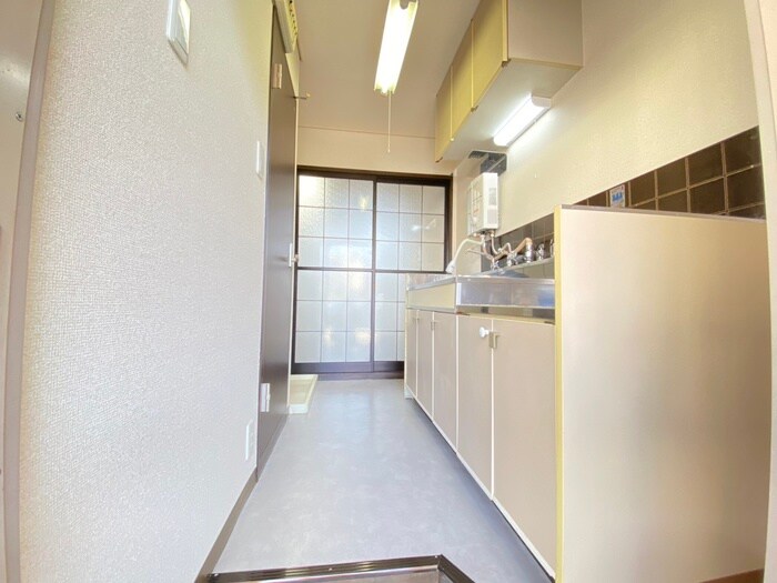 物件内観写真9　(廊下)