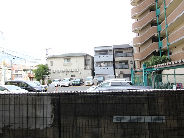 物件内観写真18　(室内からの展望)