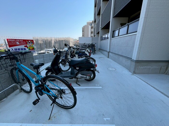 物件外観写真6　(駐輪場)