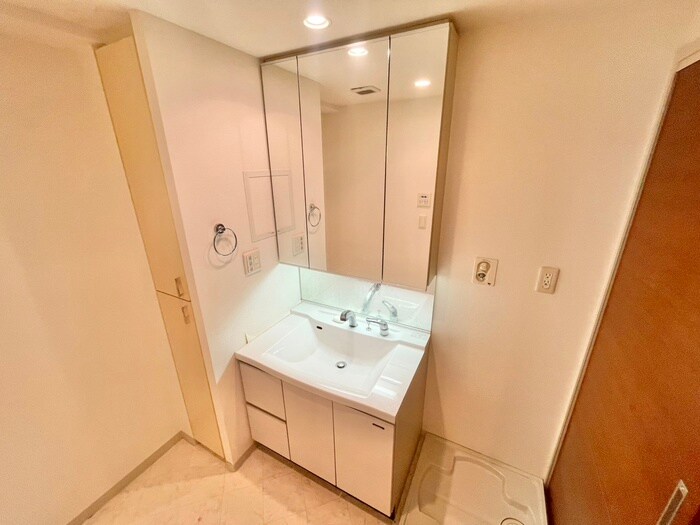 物件内観写真10　(洗面)