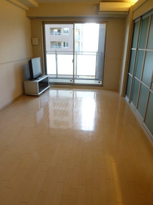 ロイヤルパ－クス桃坂の居室