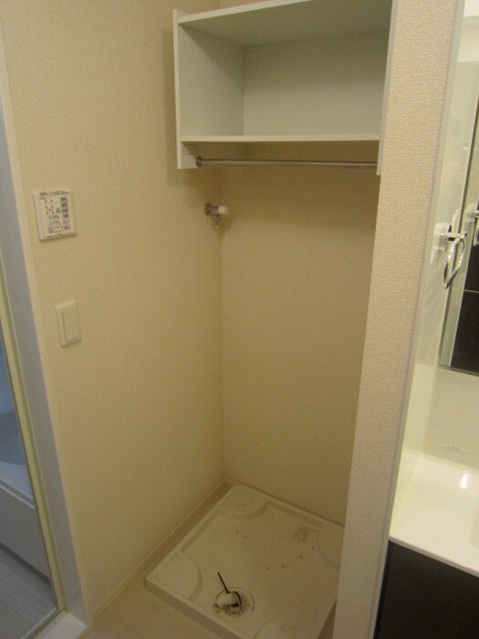 物件内観写真21　(洗濯機置場)