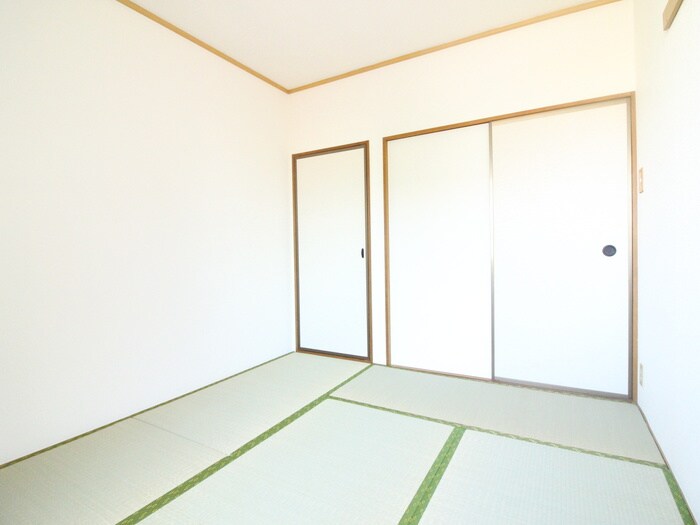 物件内観写真9　(居室)