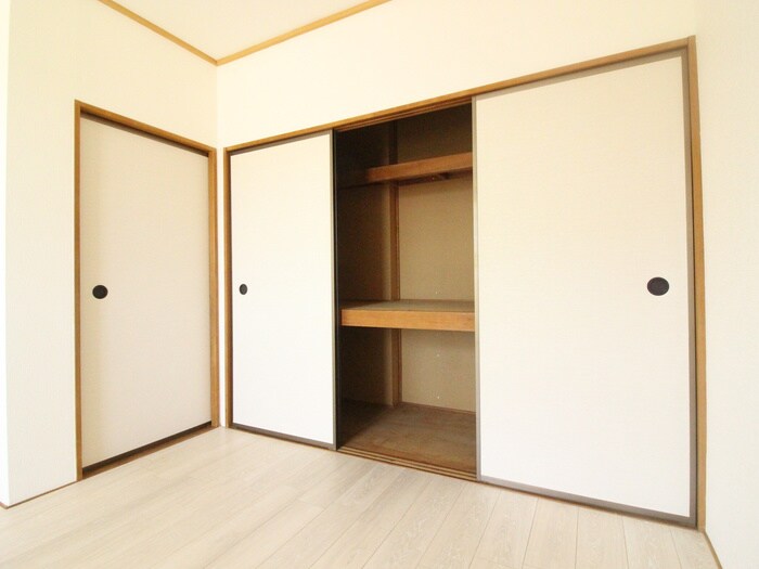 物件内観写真15　(収納)