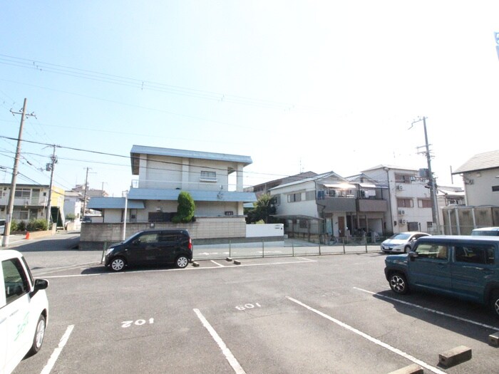 物件内観写真17　(室内からの展望)