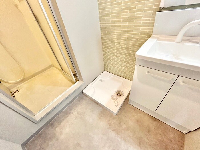 物件内観写真16　(洗濯機置場)