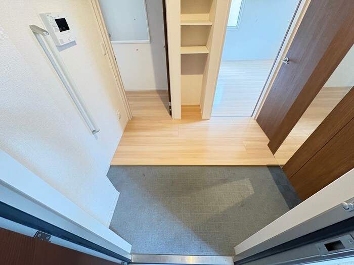 物件内観写真20　(玄関)