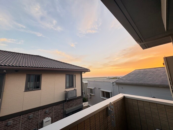 物件内観写真22　(室内からの展望)