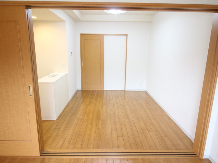 物件内観写真11　(居室)