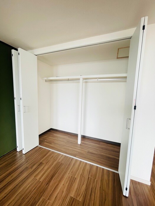 物件内観写真12　(収納)