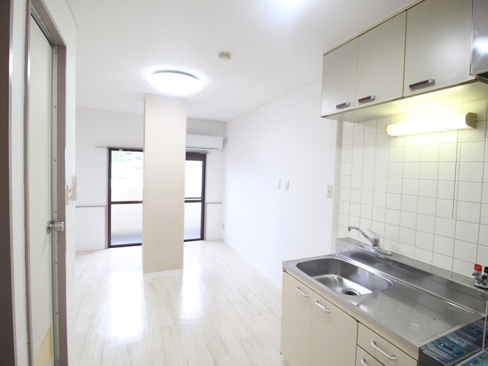 物件内観写真8　(居室)