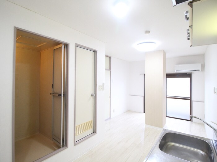 物件内観写真9　(居室)