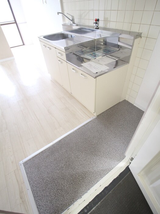 物件内観写真17　(玄関)