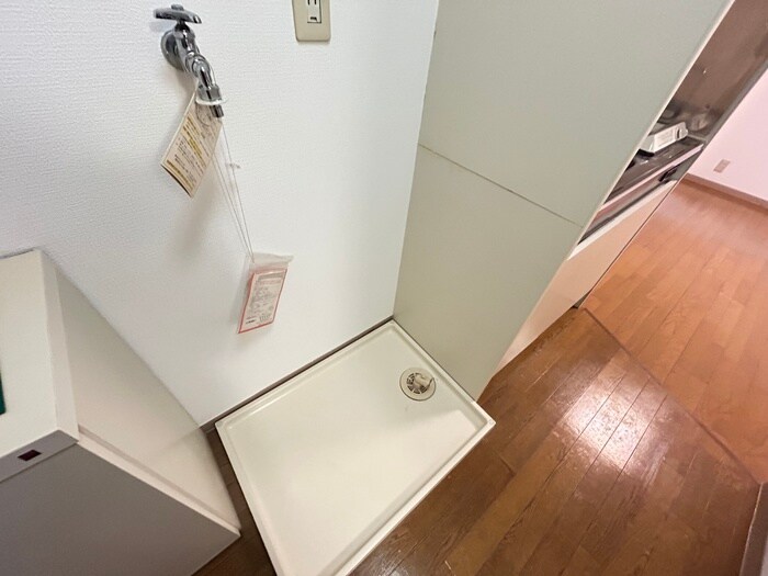 物件内観写真13　(洗濯機置場)