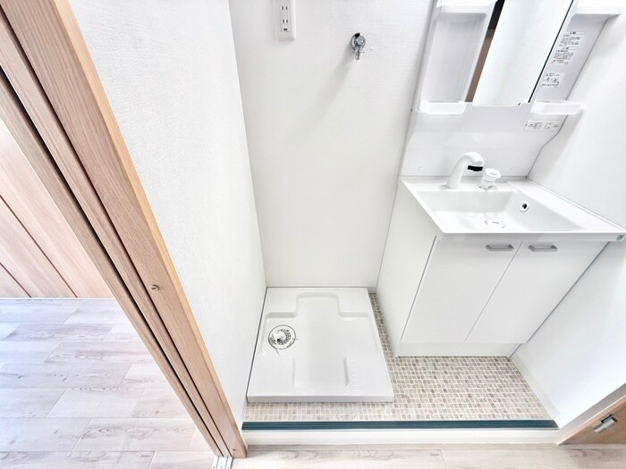 物件内観写真11　(洗濯機置場)