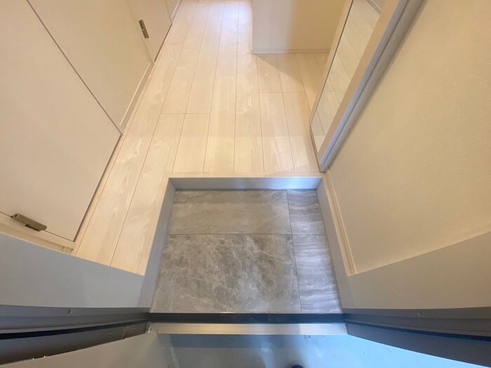 物件内観写真18　(玄関)