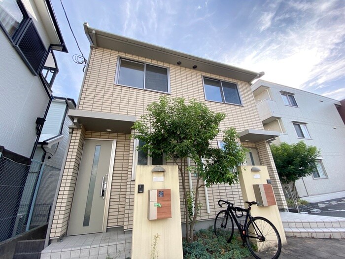 物件外観写真1　(外観写真)