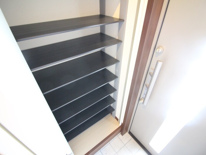 物件内観写真14　(靴箱)