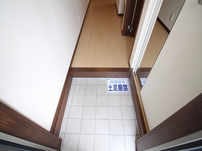 物件内観写真15　(玄関)