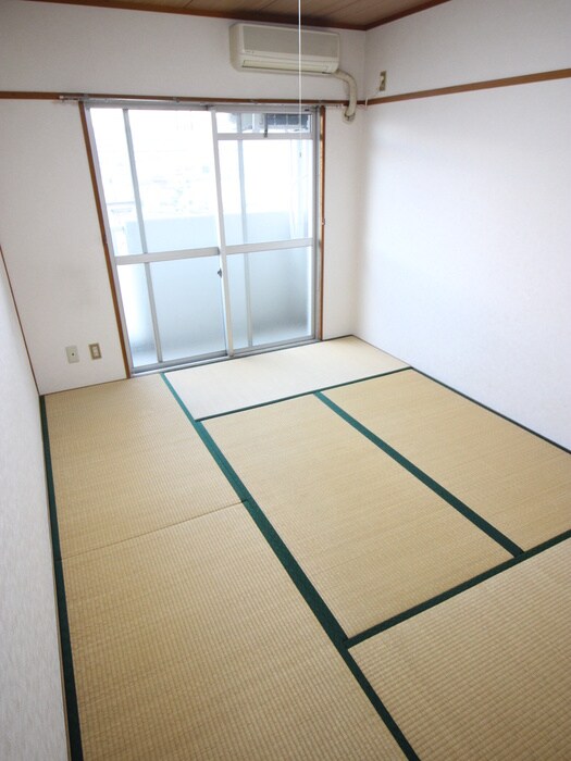 物件内観写真10　(居室)