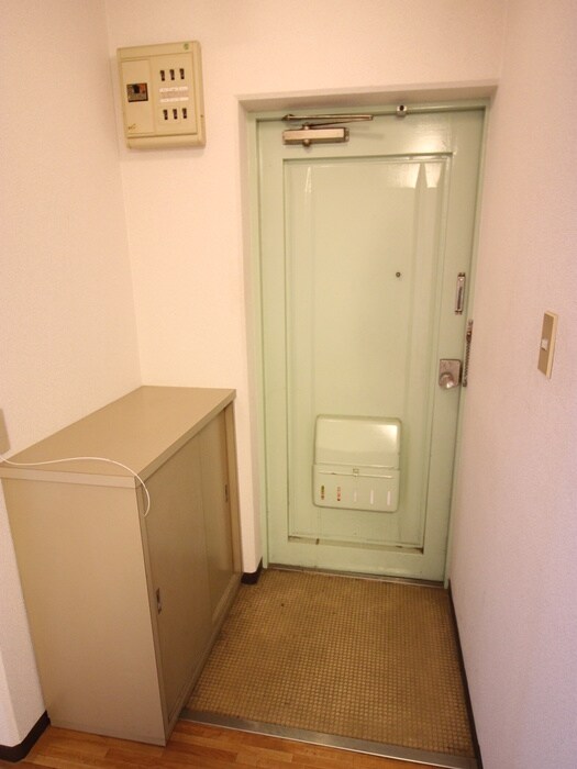 物件内観写真15　(玄関)