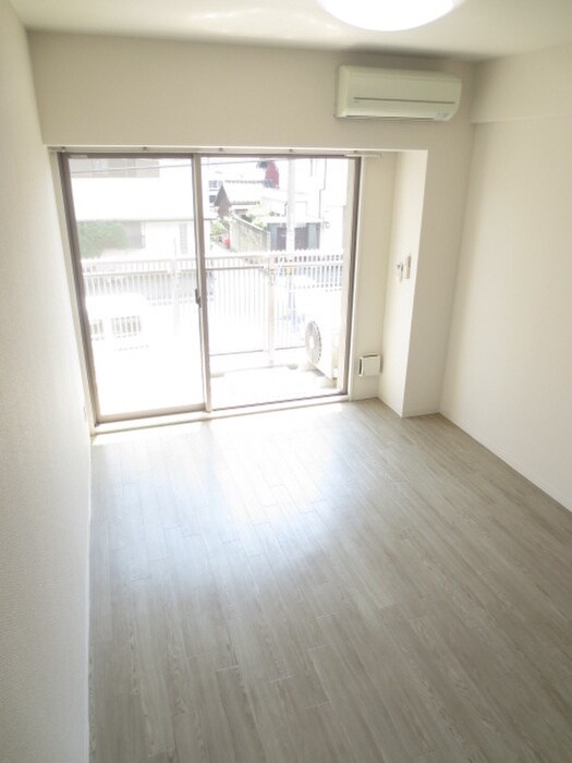 物件内観写真15　(居室)