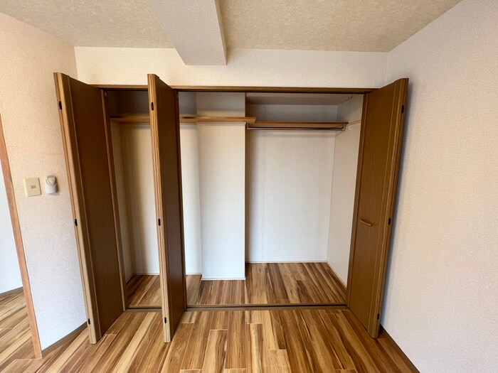 物件内観写真18　(収納)