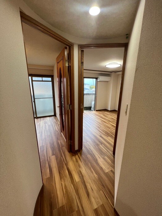 物件内観写真19　(廊下)